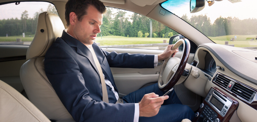 distracted driving texting on a cell phone